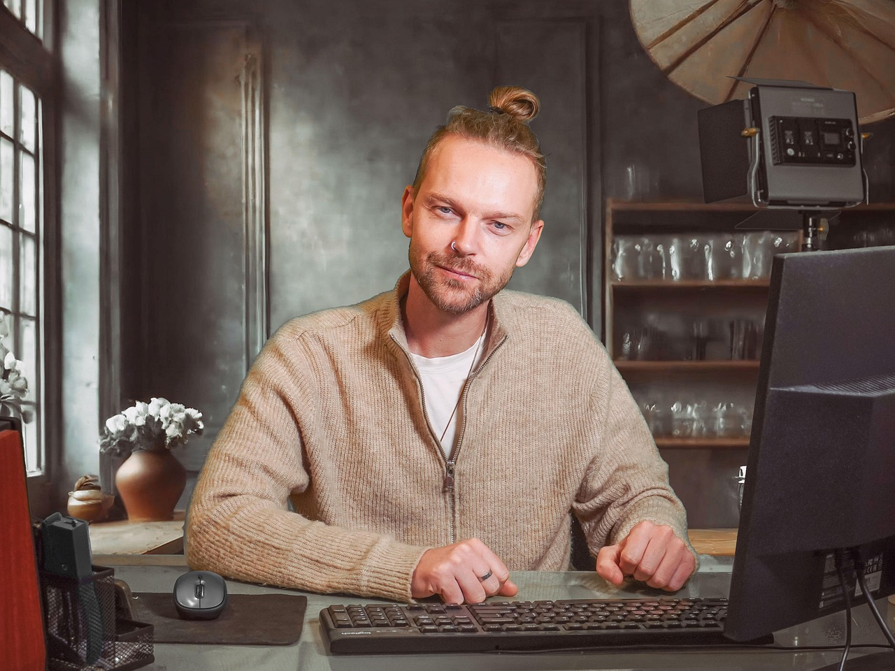 Mature adults learning digital skills online
